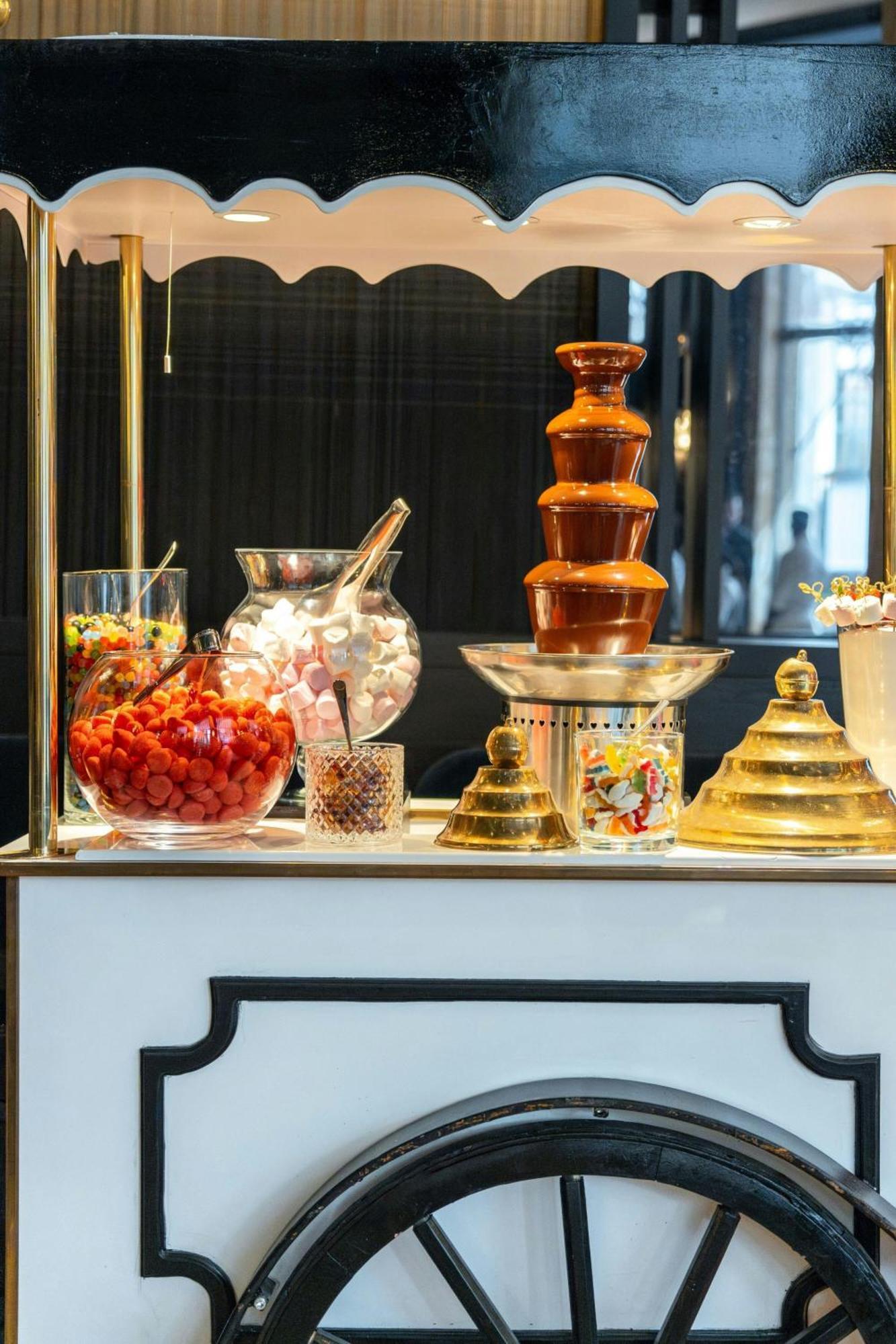 Prince De Galles, A Luxury Collection Hotel, Paris Exterior foto